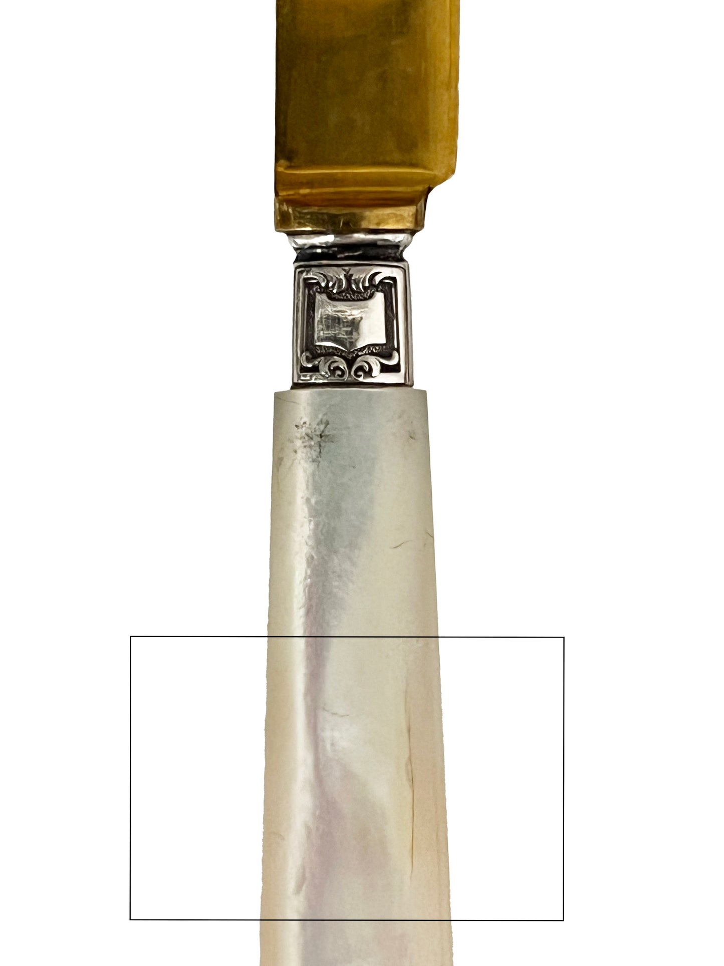 Melon knives and forks in mother-of-pearl and gold-plated metal