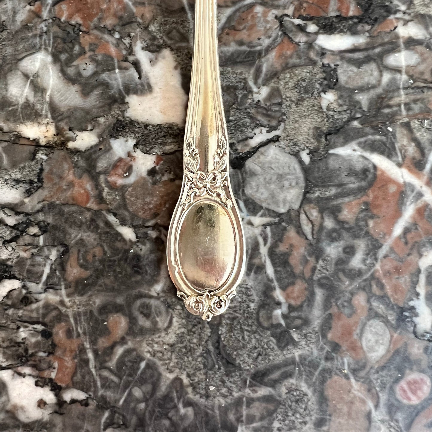 Cuillère à thé en argent massif & en vermeil, style Louis XVI, France