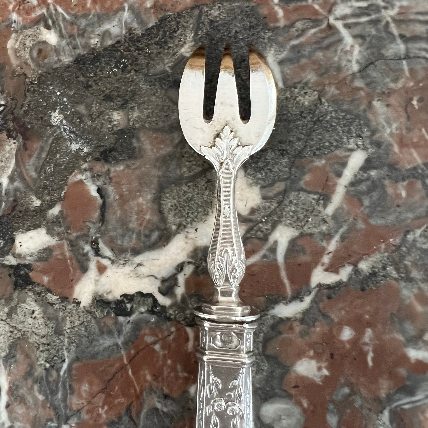 Fourchette à huîtres, Napoléon III, en argent fourré et métal argenté