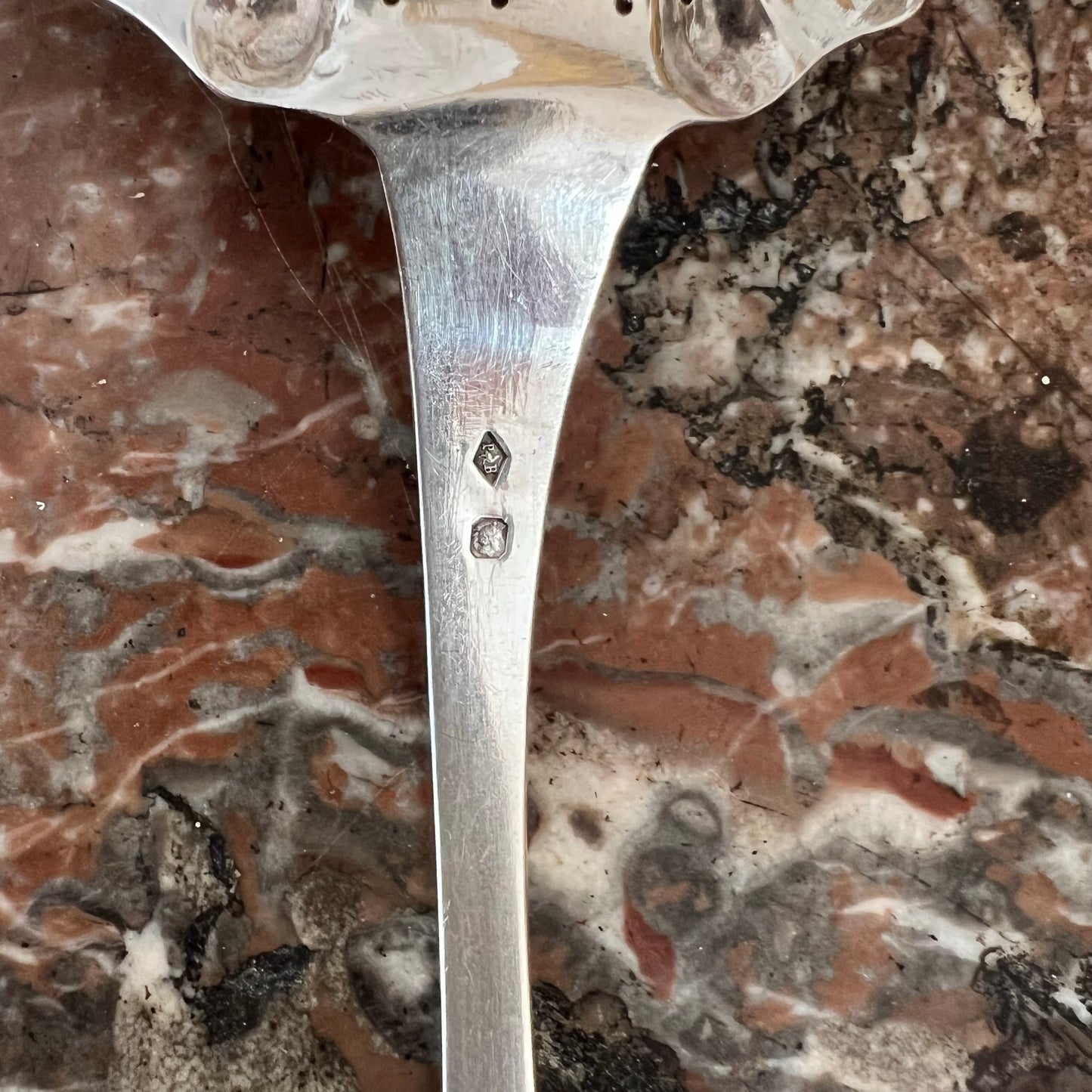 Cuillère à saupoudrer en argent, Philippe Berthier (dès 1847)