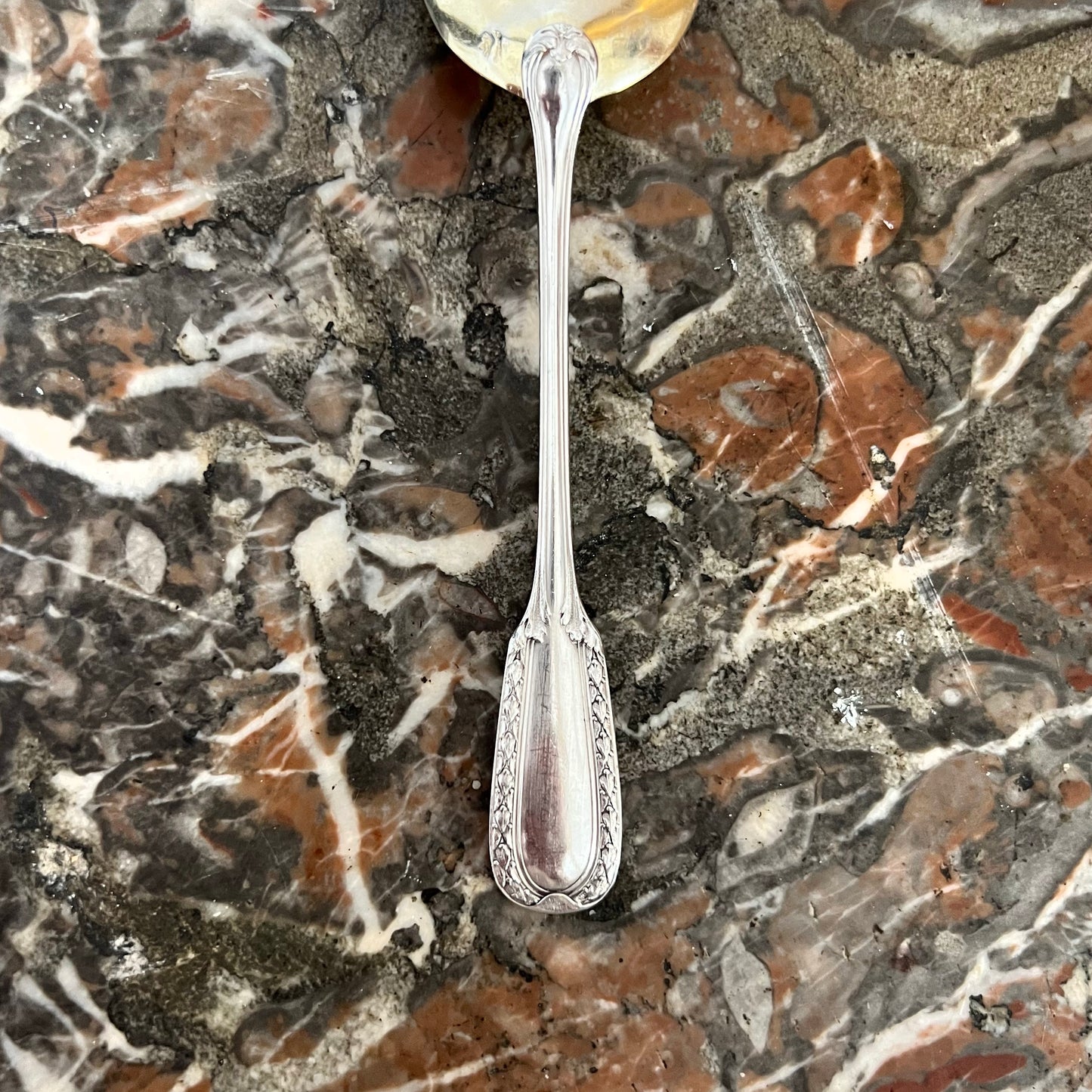 Cuillère à glace, Puiforcat, argent massif & vermeil, Modèle Suffren (cira1904)