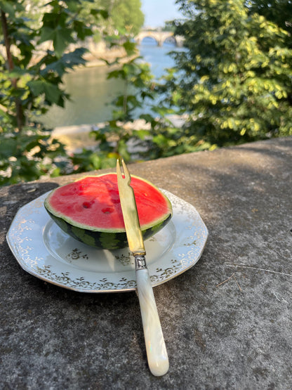 Couteaux fourchettes à melon en nacre et métal doré, 5 pcs (Déclassé)