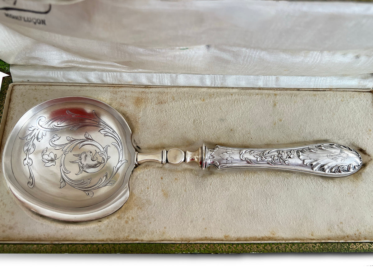 Louche à crème en argent fourré et métal doré, Art Nouveau