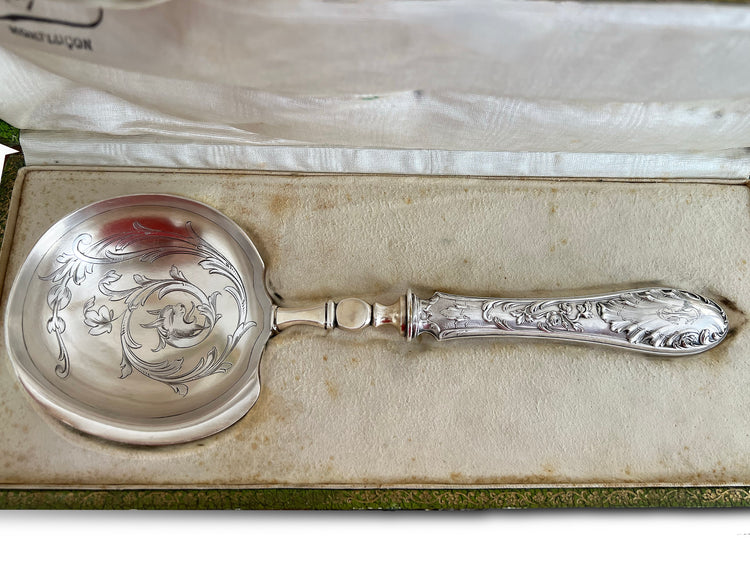 Louche à crème en argent fourré et métal doré, Art Nouveau
